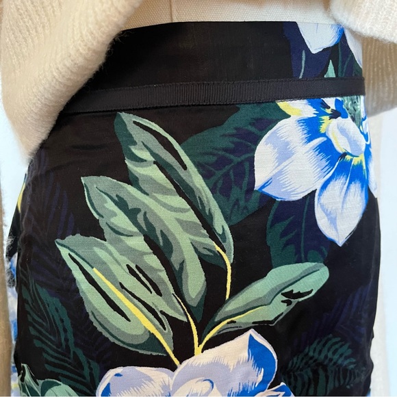 Banana Republic Pencil Skirt Floral Flower Size 0 Fits XS-S Black Green White - Picture 9 of 10